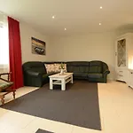 Seestern Fuer 6 Personen Mit Kamin & Terrasse Lejlighed