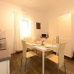 Seestern Fuer 6 Personen Mit Kamin & Terrasse Boltenhagen (Ostseebad)