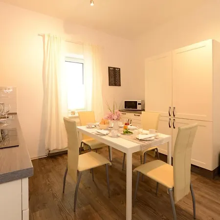 Seestern Fuer 6 Personen Mit Kamin & Terrasse Boltenhagen (Ostseebad)