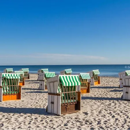 Seestern Für 6 Personen Mit Kamin&terrasse * Boltenhagen